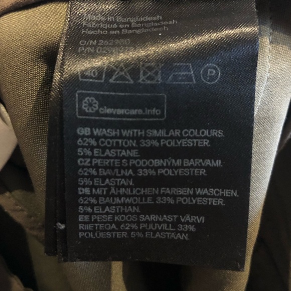 H&M dress pants in green. Size US 2. - Picture 7 of 7